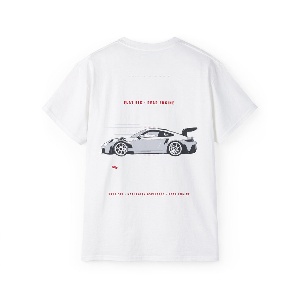 Camiseta Flat Six con motor trasero — deportivo inspirado en Porsche